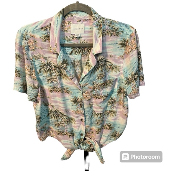 American Eagle Outfitters Tops - American Eagle Women's Hawaiian Crop Tie-Front Shirt Tropical Palm Beach Print S